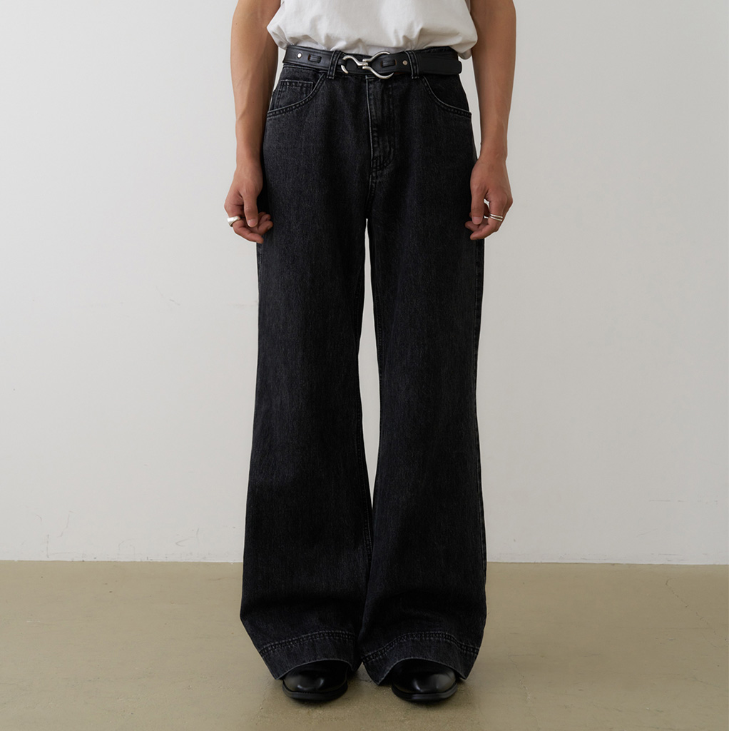 FUGA ブラックデニム レザー 46 アーカイブ フレアシルエット 加工デニム 002 FLARE DENIM [BLACK USED] - WUNDER 大阪 セレクトショップ