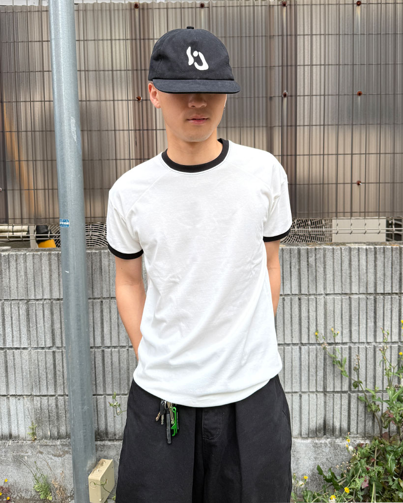 スリムフィットリンガーTシャツ