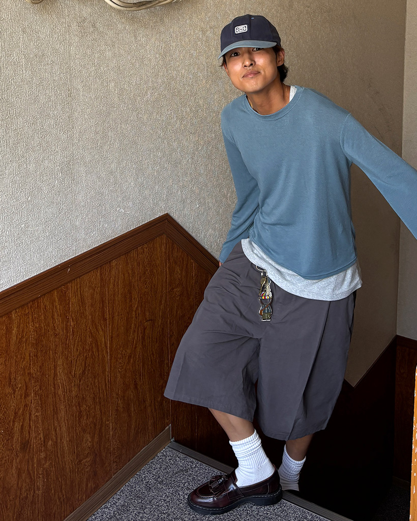 ユニセックス タックループ付きバミューダパンツ | ファッション