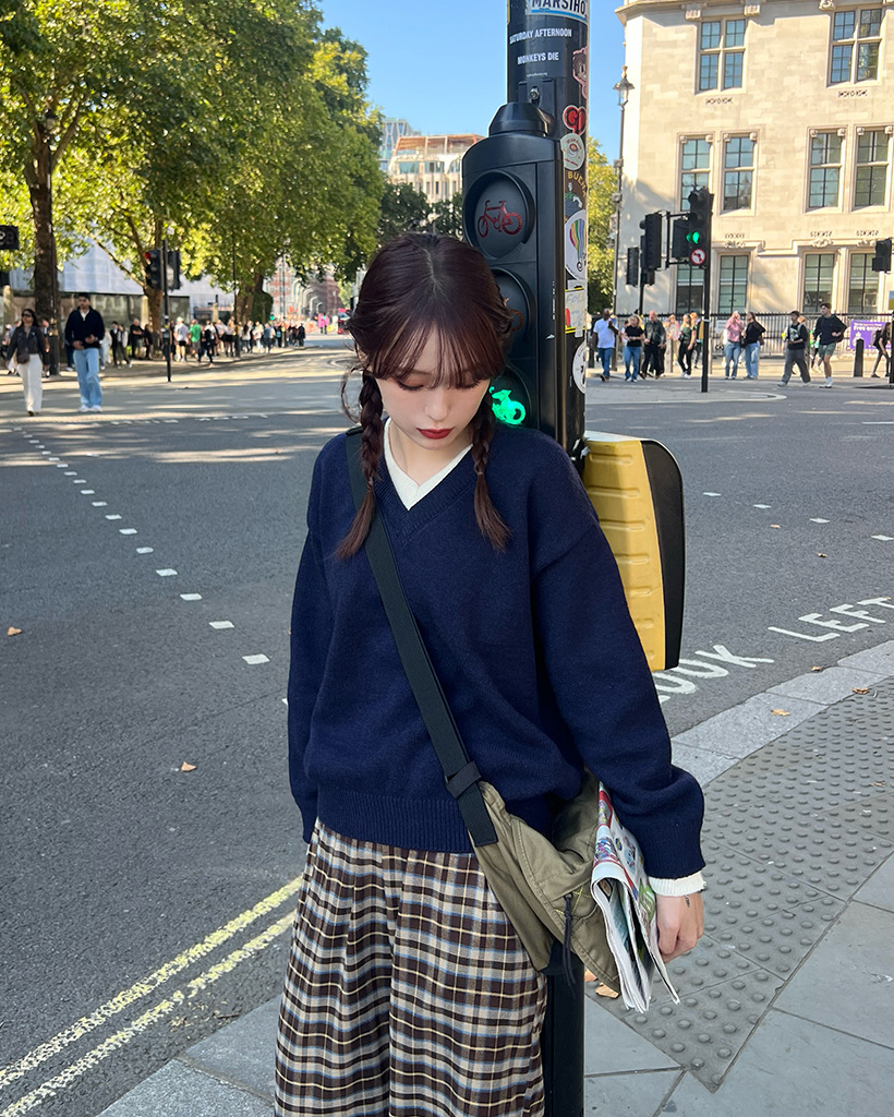 レイヤードVネックニット | ファッション通販サイト NUGU