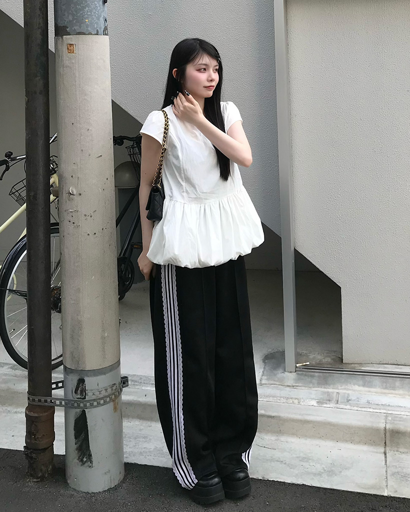 4連ハイパーシャーリングコード変形ワイドパンツ / メンズ