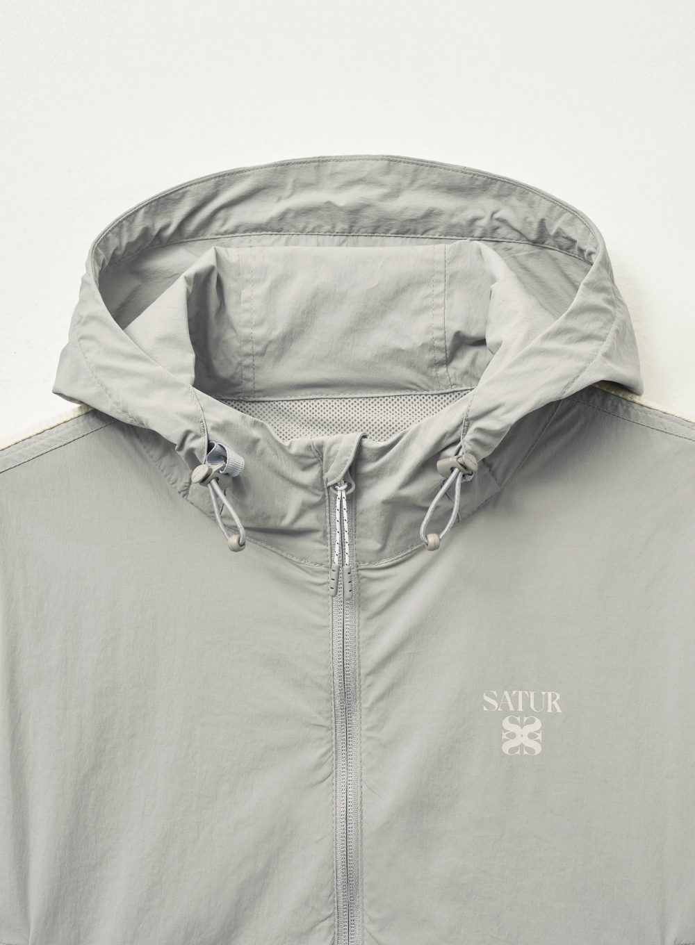 【SATUR】 (W) Lawton Packable Windbreaker / 追跡付 W) Lawton Packable Windbreaker - Gray | ファッション通販