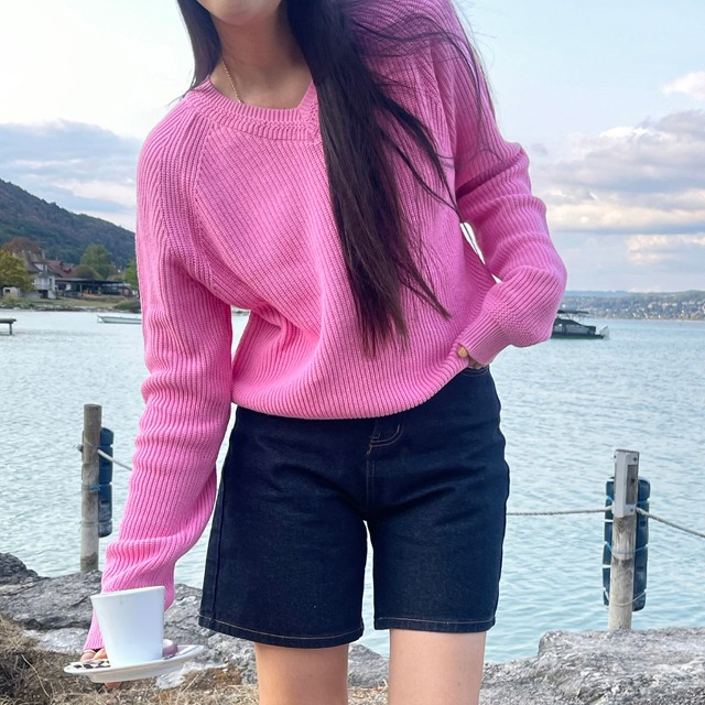 MomentコットンVネックニット