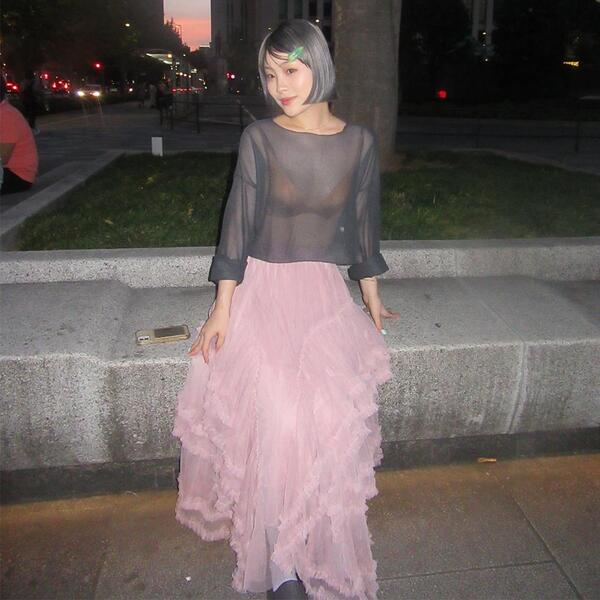 Resurrection フリル付き半袖＆プリーツスカート ビションフリーゼ 犬柄×ブラックミックス 裾プリーツスカート | SWIVEL