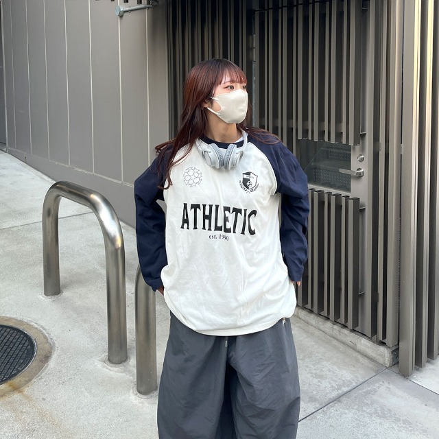 (ユニセックス)ラグランスリーブロングT