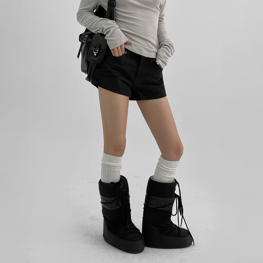 アンミヌ　バルーンショートパンツ　ブラック　黒　unminou アンミヌ バルーンショートパンツ ブラック 黒 unminou バルーン