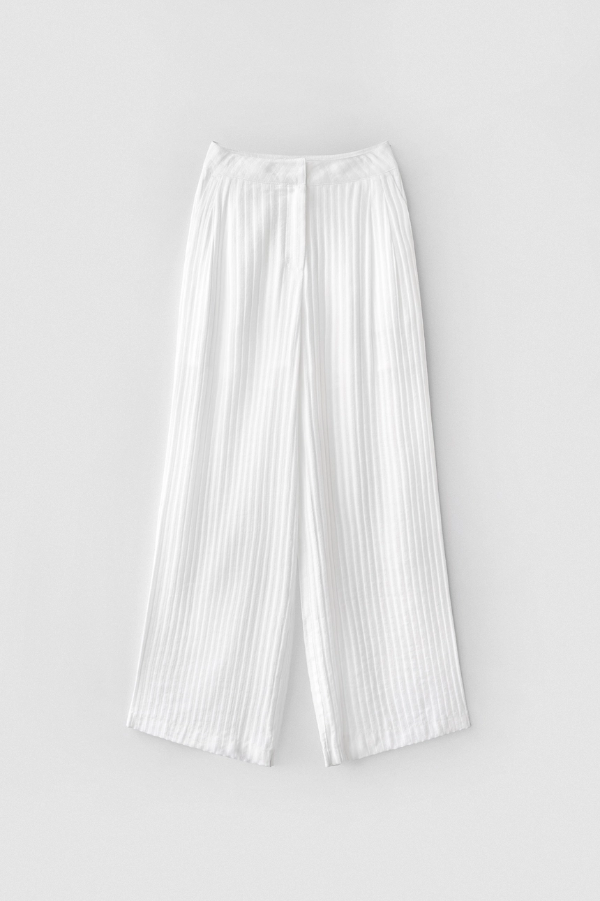 40.-Parco-cotton-two-tuck-pants-(white)1.jpg