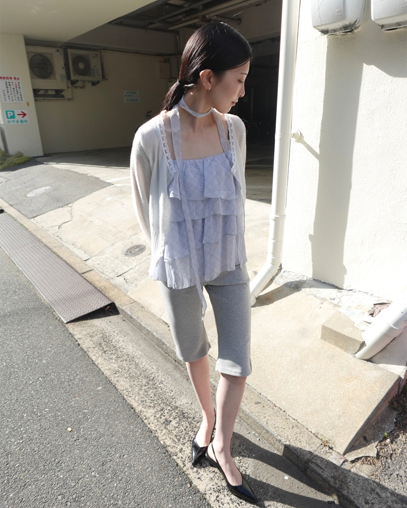 スリットカプリパンツ