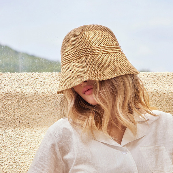 Stud logo summer knit bucket hat Beige | ファッション通販