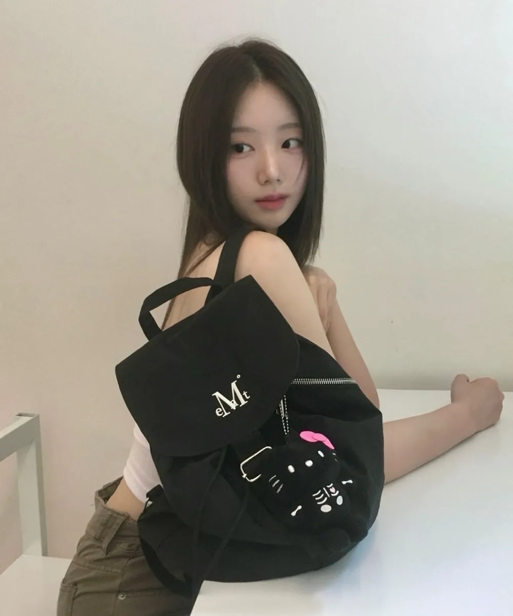 【MUCENT】SWAN GLOSSY BACK PACK SWAN GLOSSY BACK PACK UNISEX (2COLOR) | ファッション通販