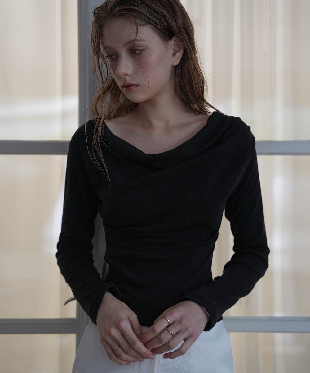 Drape Neck Long Sleeve [Black]