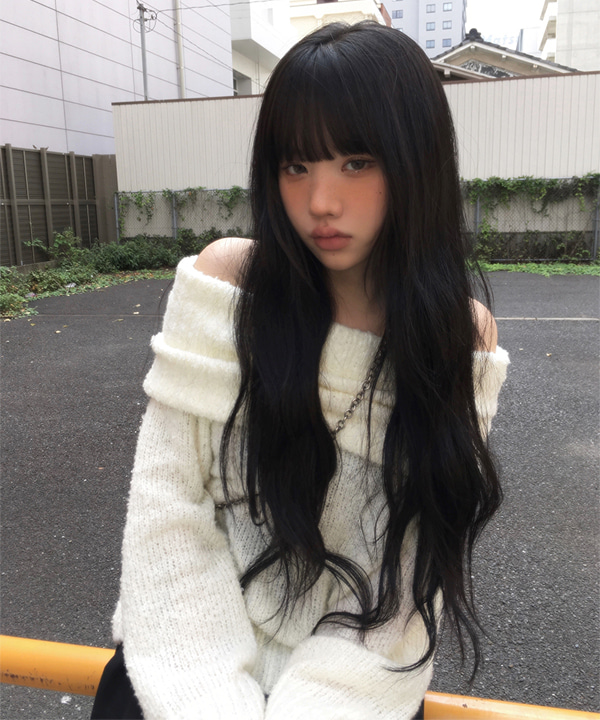 [MADE] オフショルダーブークレシャギーニット (2color)