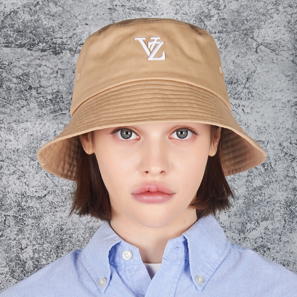■VARZAR■ 3D Monogram Color Bucket Hat Beige varzar756 VARZAR] 3D Monogram Color Bucket Hat Beige | ファッション