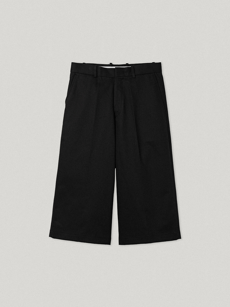 Adler Bermuda Pants Black