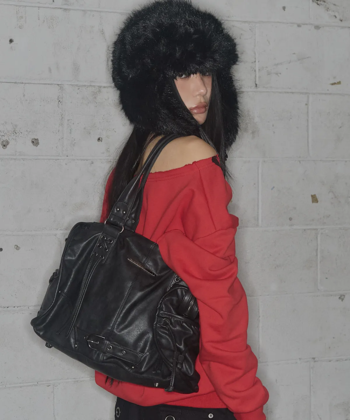 [Influencer pick] Belted Washing Leather Bag (Black) F25QE990