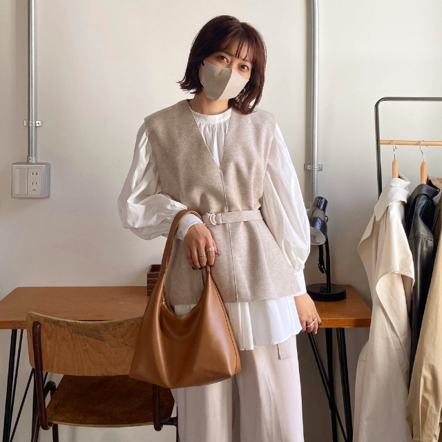 SALE) Vネックベルトセットベスト | ファッション通販サイト NUGU