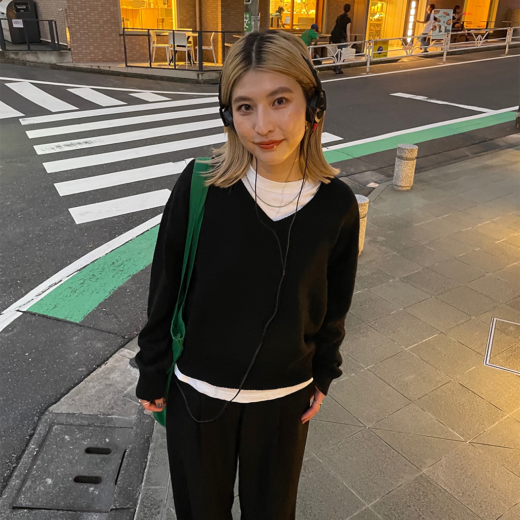 【tokky】Rene　半袖ニットパーカー ダブルジップ パール 36 紺 tokky】Rene 半袖ニットパーカー ダブルジップ パール 36 紺