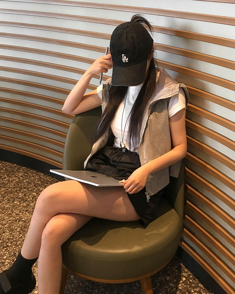 archivio ✴︎ フードベスト　36サイズ　美品 archivio ✴︎ フードベスト 36サイズ 美品 ナイロンベスト