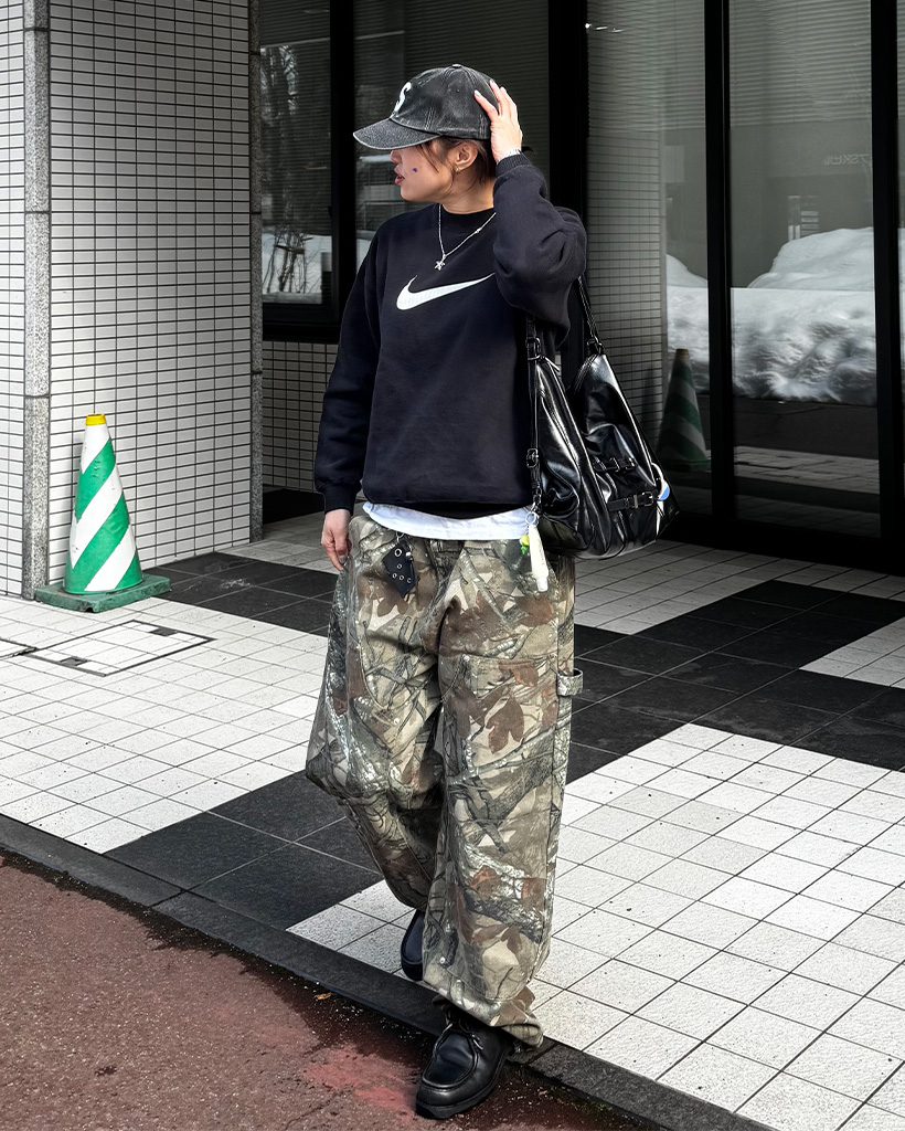 （ユニセックス）迷彩カーペンターパンツ