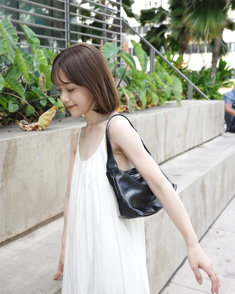 スクエアホボショルダーバッグ | ファッション通販サイト NUGU スクエアホボショルダーバッグ | ファッション通販サイト NUGU