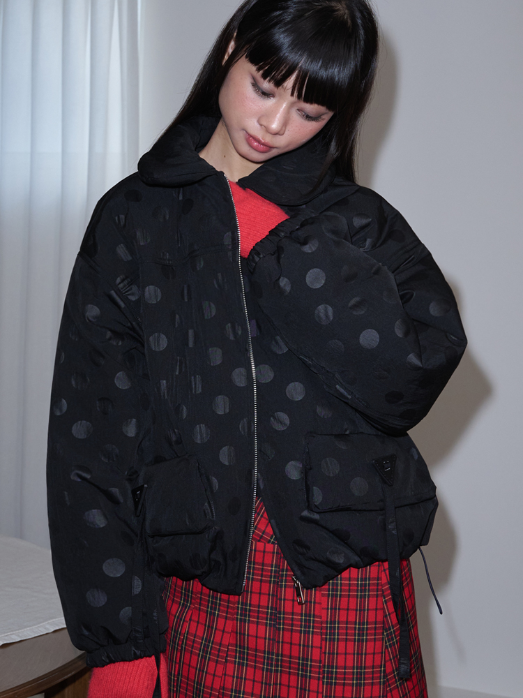 Influencer pick] dot frill hooded windbreaker jumper (navy