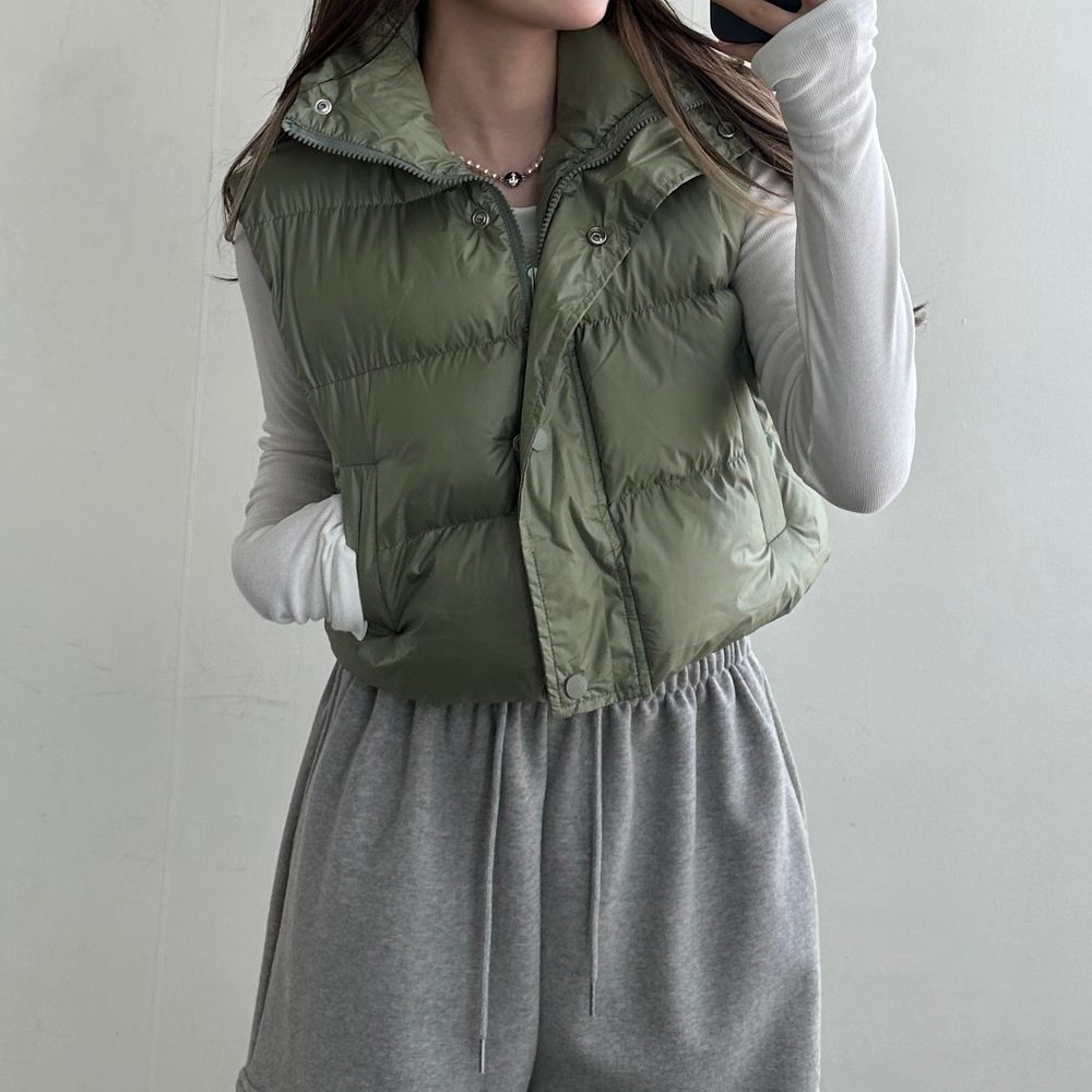 ■韓国■ ダウンベスト クロップ丈 ハイネック LooseFit 全3色 ハイネッククロップドベストダウン | ファッション通販サイト NUGU