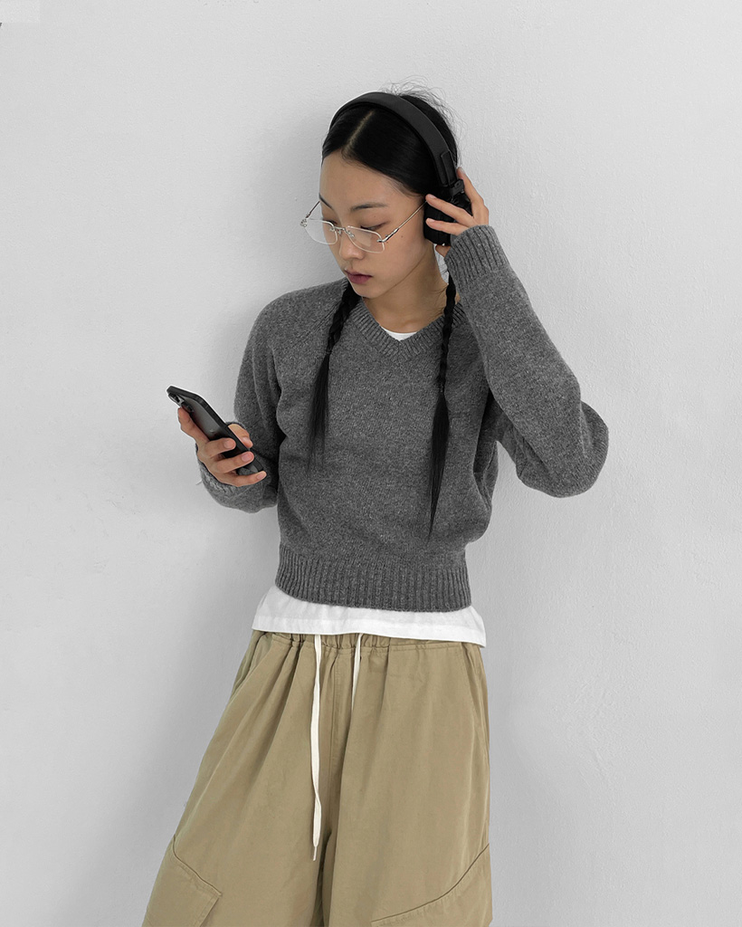 ORIGINAL] Vネックニット (ウール50％) | ファッション通販サイト NUGU