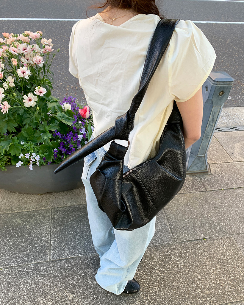 【直営・関税送料込】スモール ノット ホーボーバッグ ノットホボショルダーバッグ | ファッション通販サイト NUGU