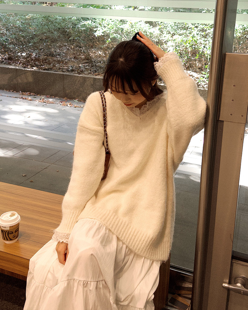 CHIC and THINGS レイジーVネックポイントニット S CHIC and THINGS レイジーVネックポイントニット S - メルカリ