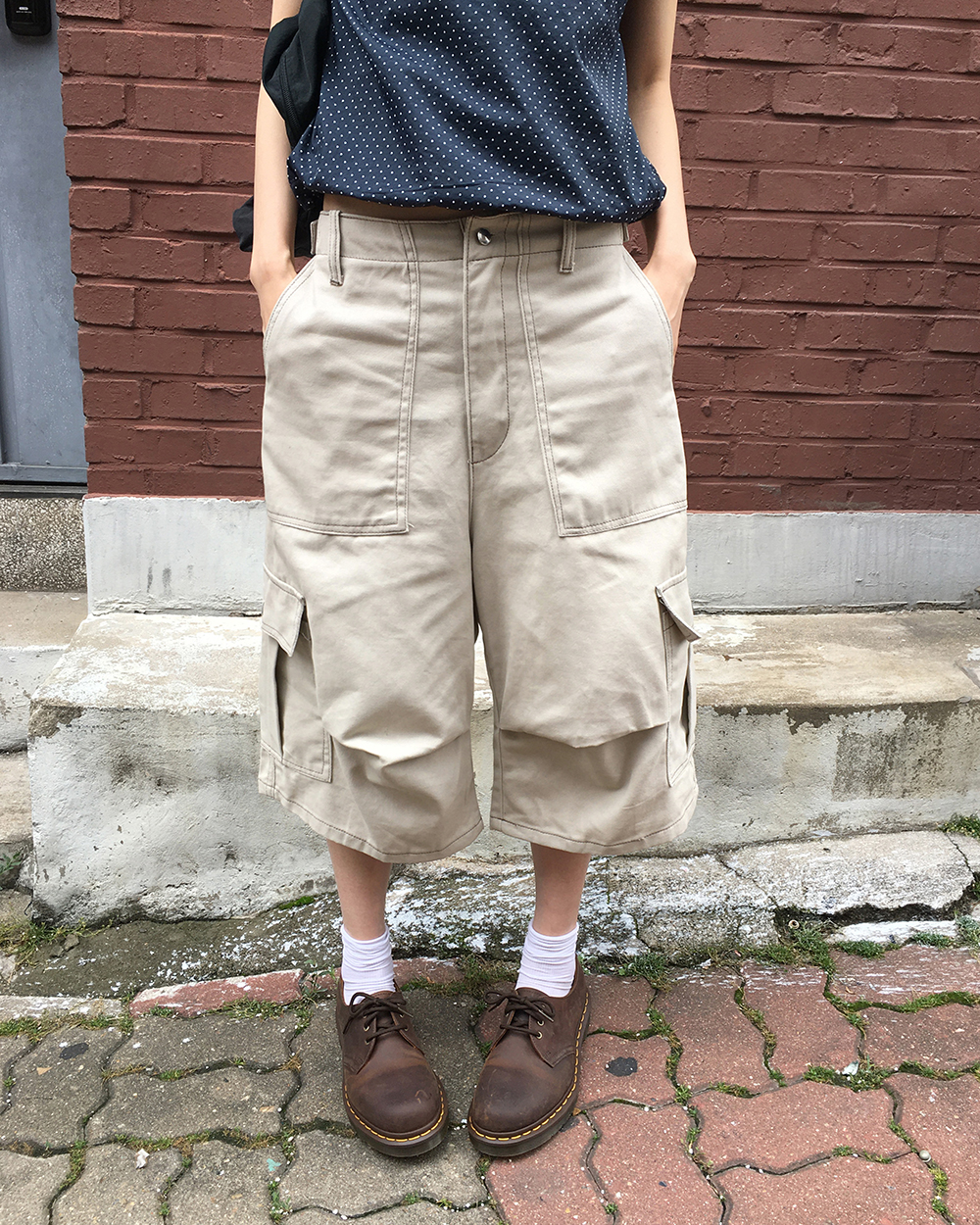 サイドバックルボタンウォッシュタック入りカーゴハーフパンツ