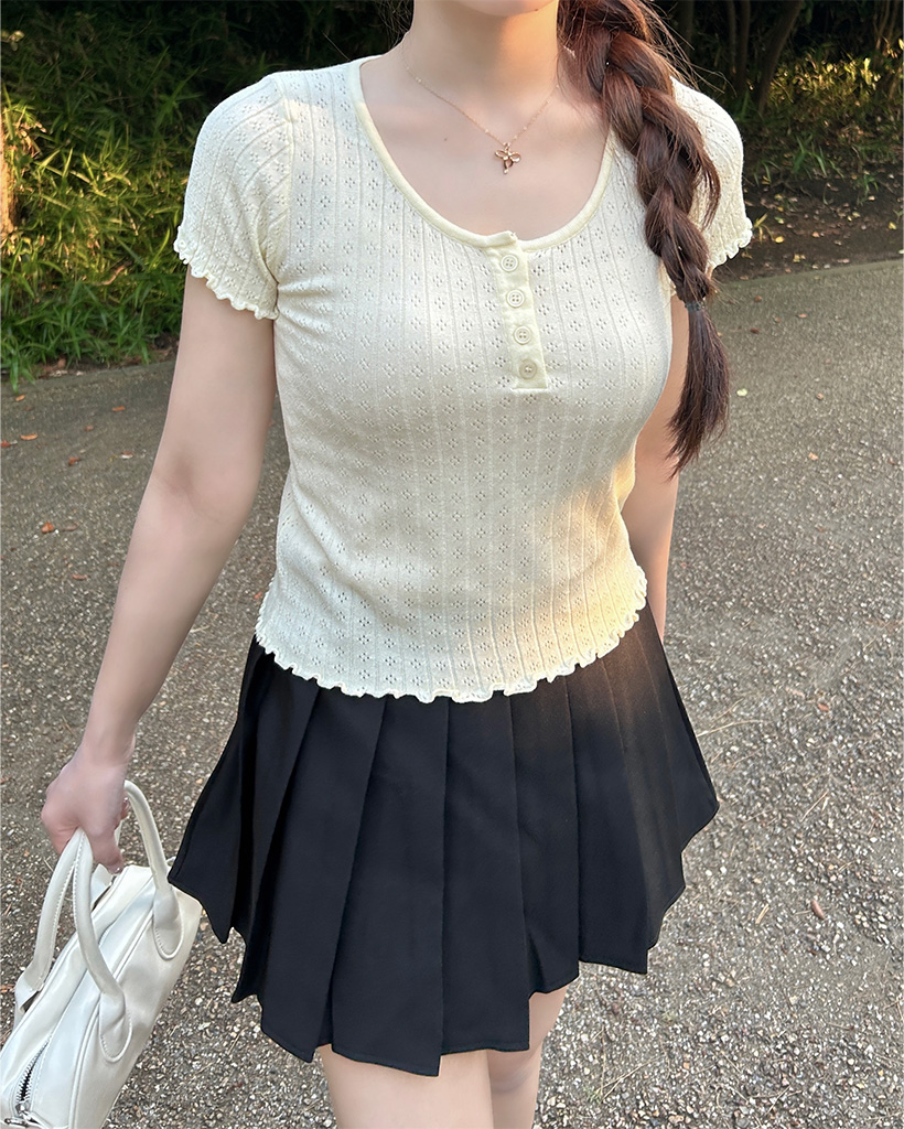 パンチングボタンハーフスリーブニット | ファッション通販