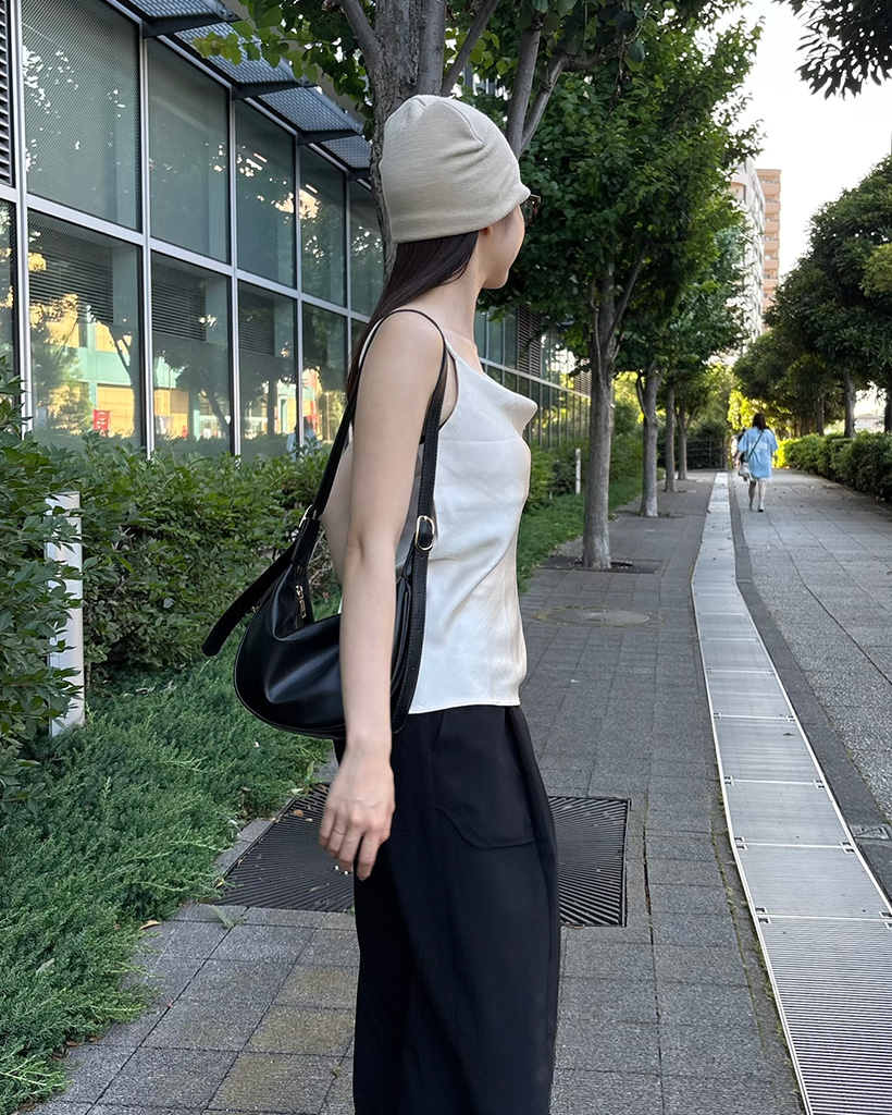 三日月ページ 三日月シルエットショルダーバッグ | ファッション通販サイト NUGU