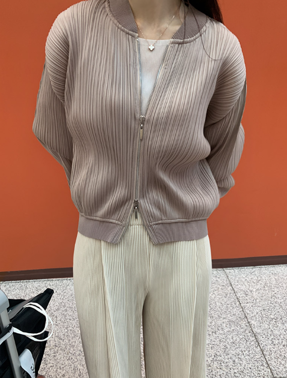 [PLEATS] Tokyo Blouson Jumper - Matte Beige