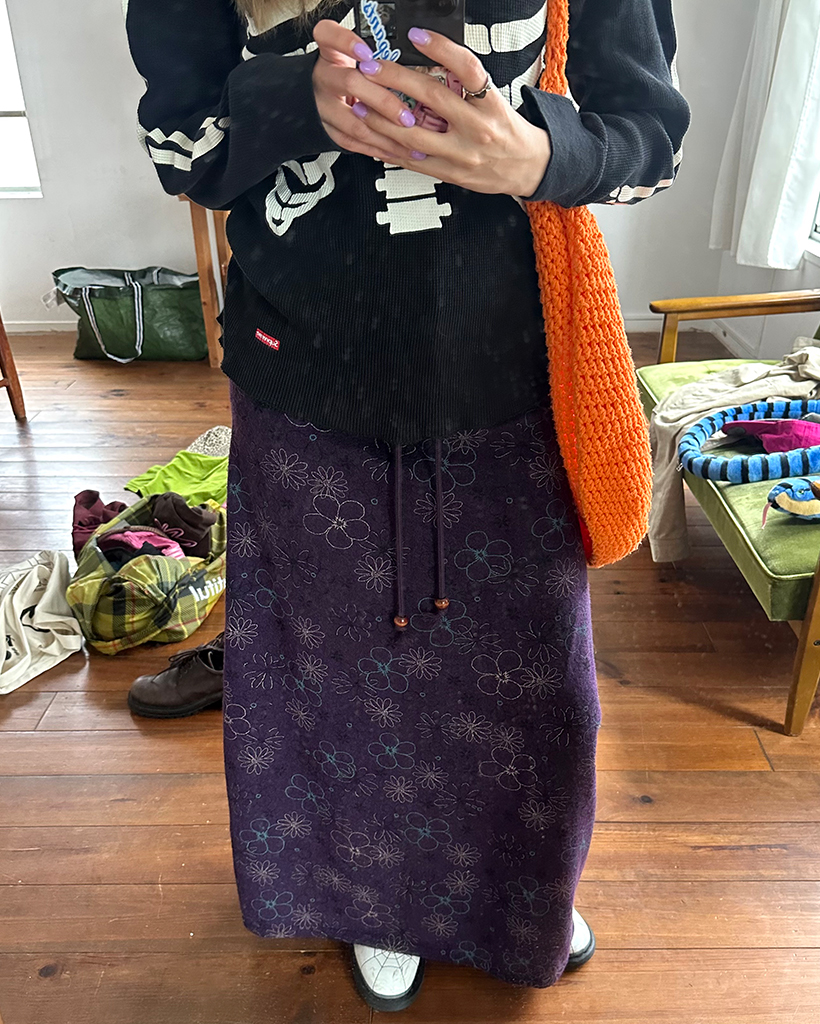 フラワーステッチフリースマキシスカート