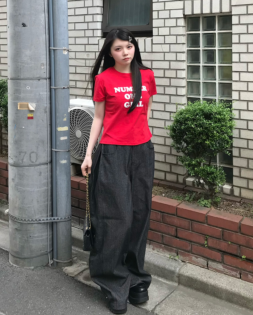 レタリングクロップドショットスリーブTシャツ | ファッション通販