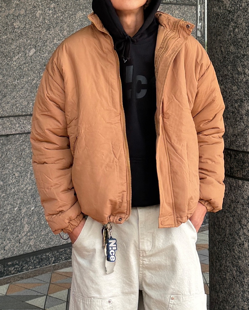 モノトーンダウンジャケット