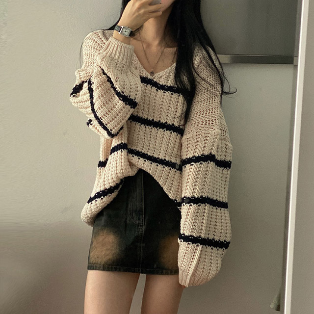 4color]ルーズラインボーダーVネックニット | ファッション通販