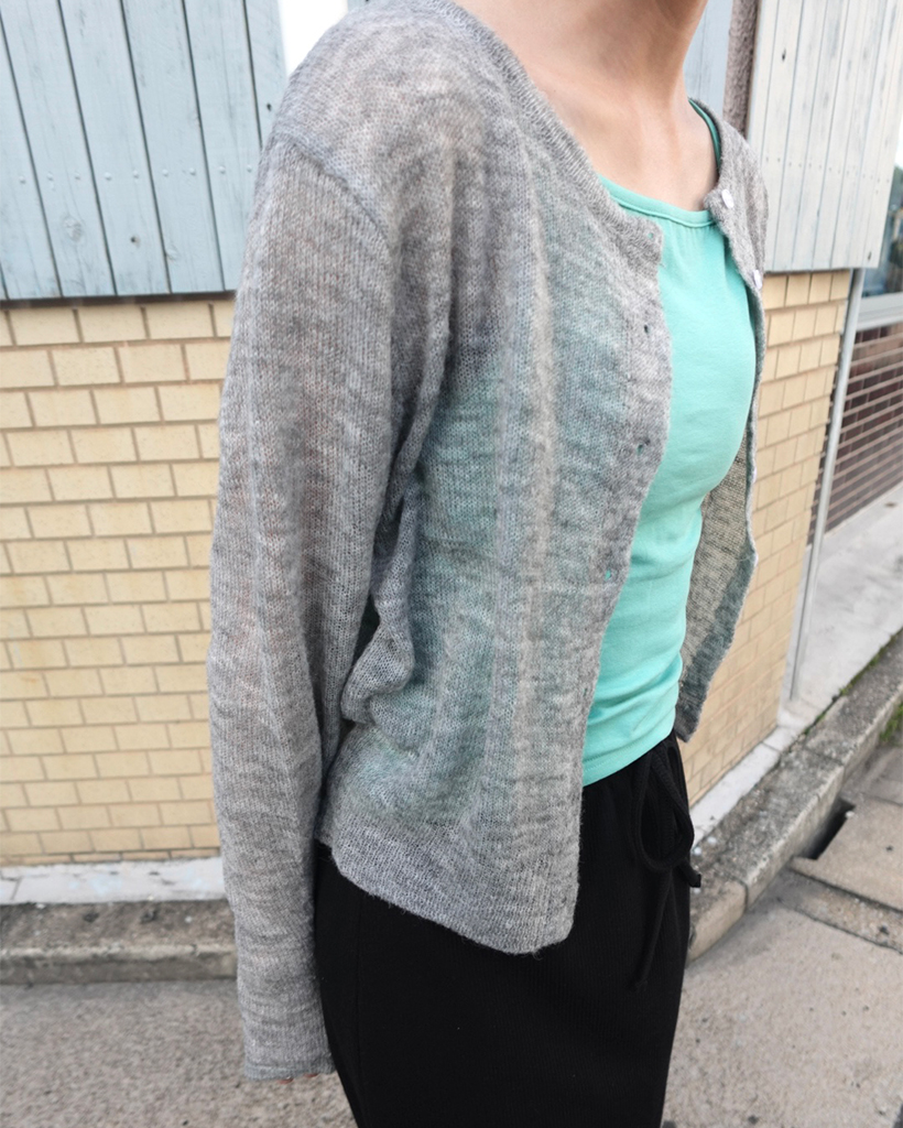 ラウンドボタンニットカーディガン