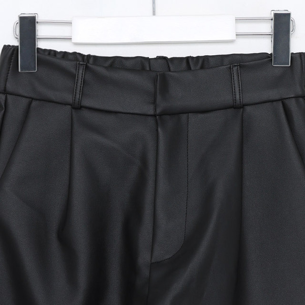 フェイクレザーショートパンツ | ファッション通販サイト NUGU