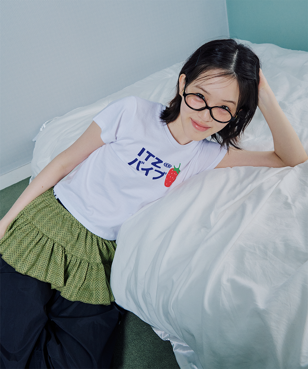 STRAWBERRY LOGO SLIM T SHIRT - NAVY | ファッション通販サイト