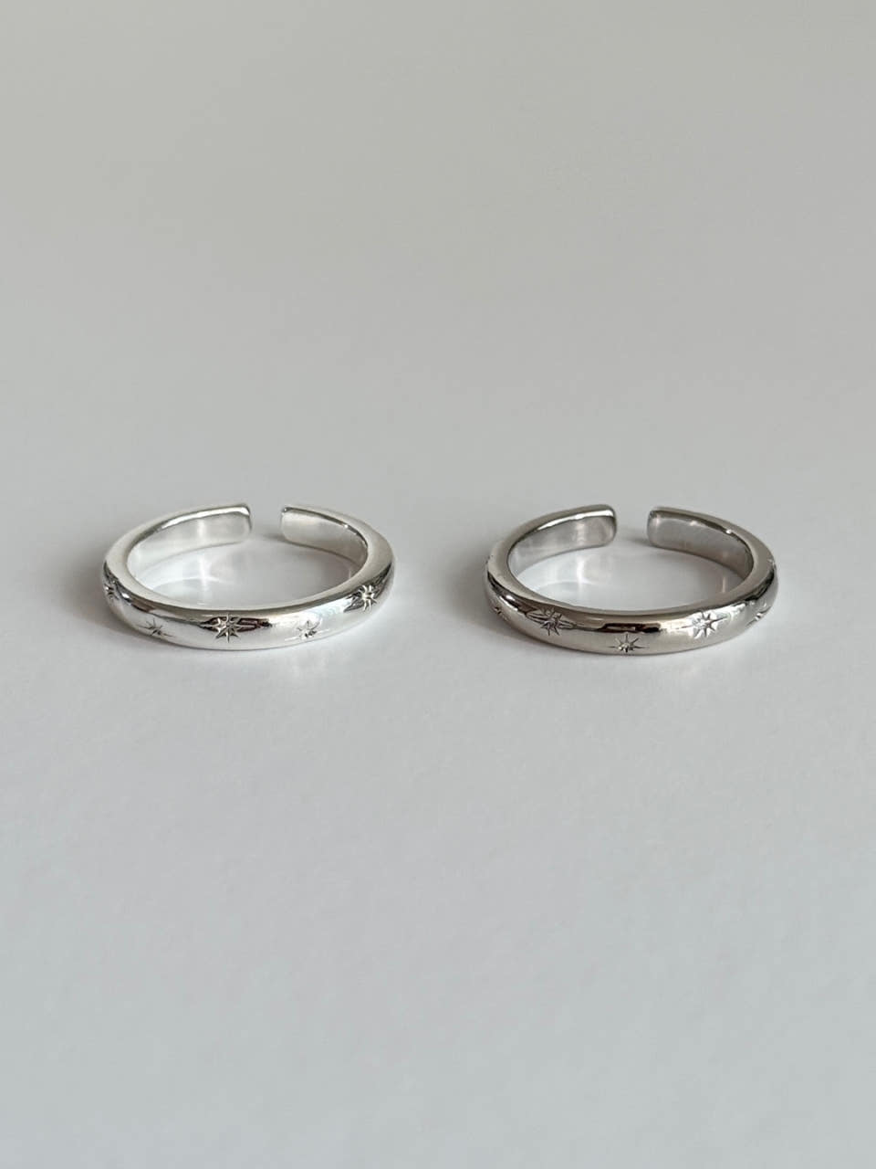 ITZY グッズ　silver ring 指輪　リング　トレカ　なし　新品 楽天市場】【NEW】 ITZY イッジ OFFICIAL LIGHT RING VER 2