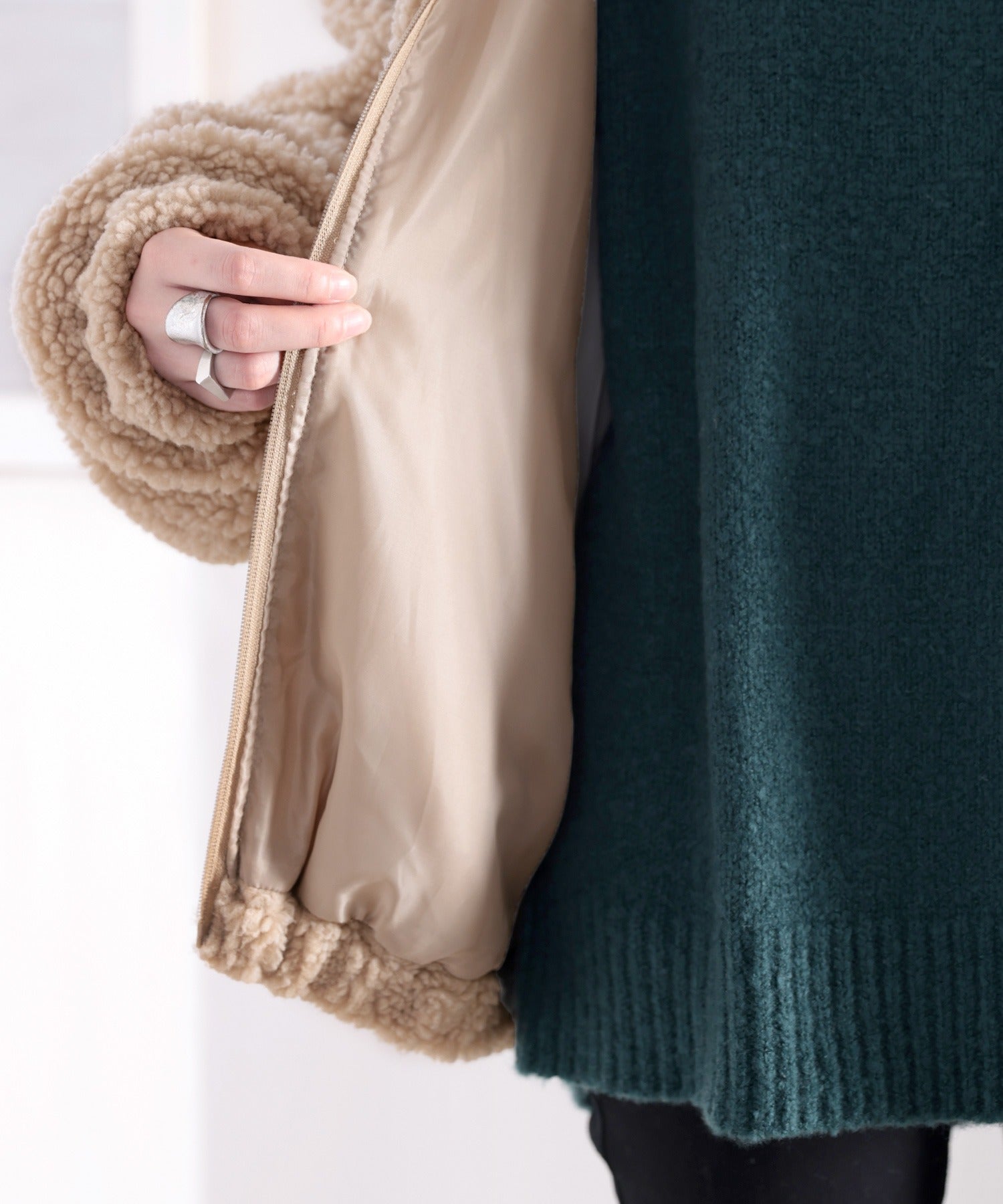 JaVa ジャバコラボ》もこもこ。JaVaワッペン付きボリュームボア