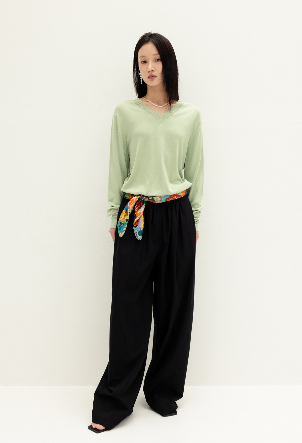 Silk 100% V-neck Sweater Milk Green