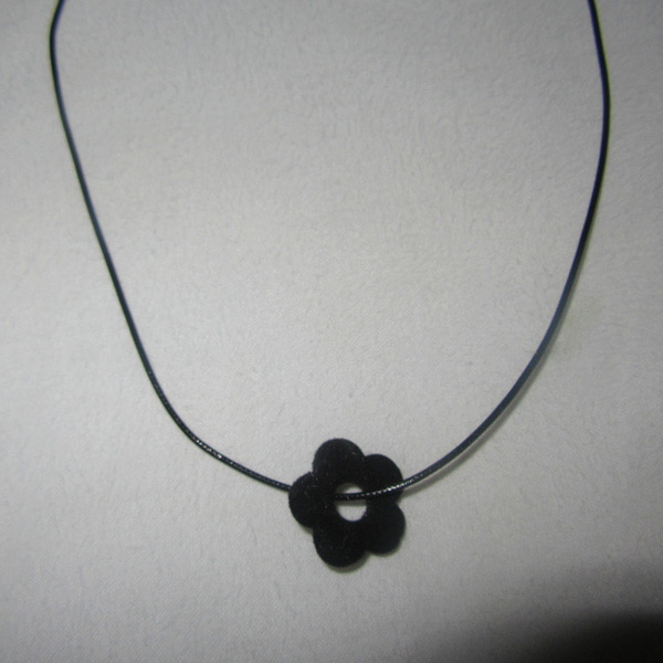 国内で当店のみ ILLUSORY ネックレス ピンク ブラック 透かし桜ネックレス K10YG ver. - Angelic Jewelry