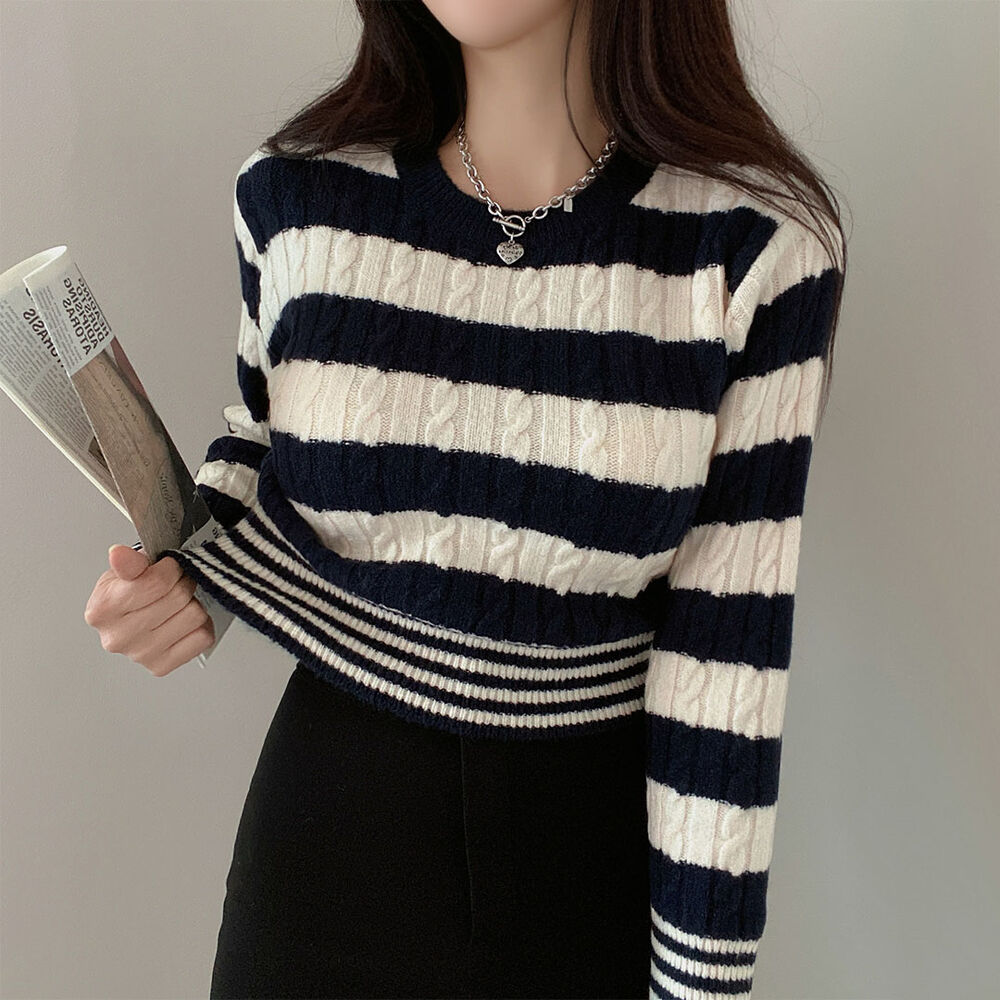 4color] クロップド配色ボーダーツイストラウンド長袖ニット