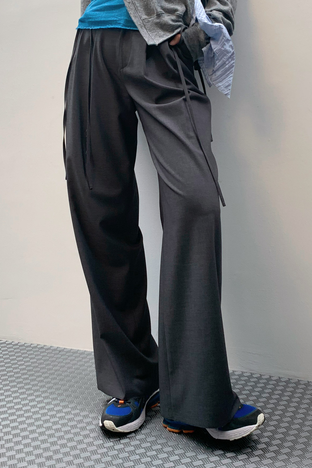 CUTTING STRAP TROUSERS - grey