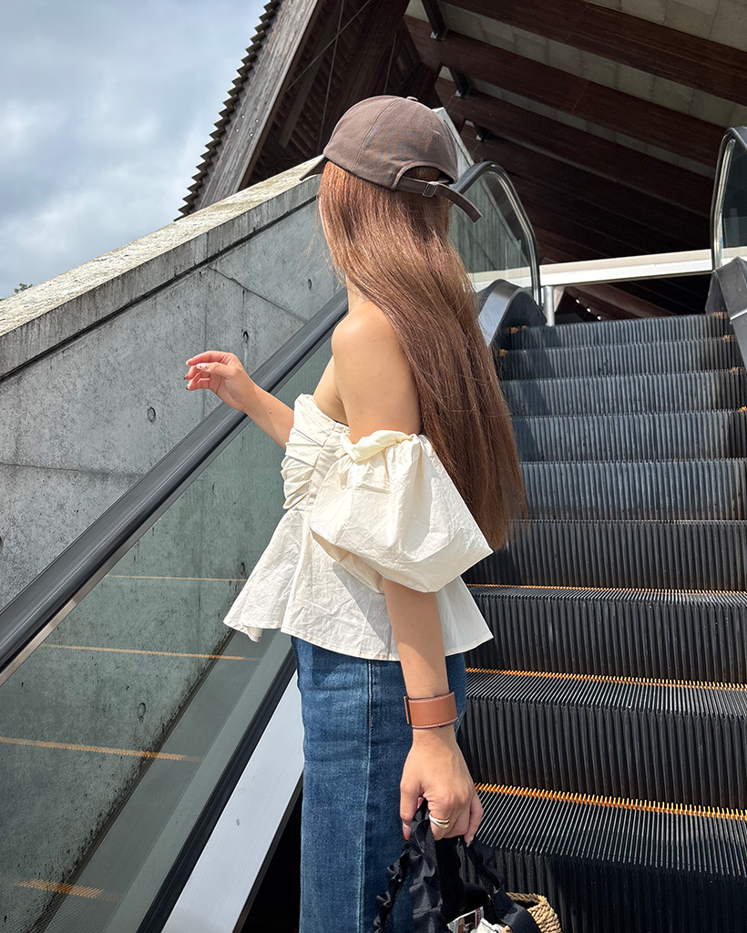 オフショルダーパフブラウス | ファッション通販サイト NUGU