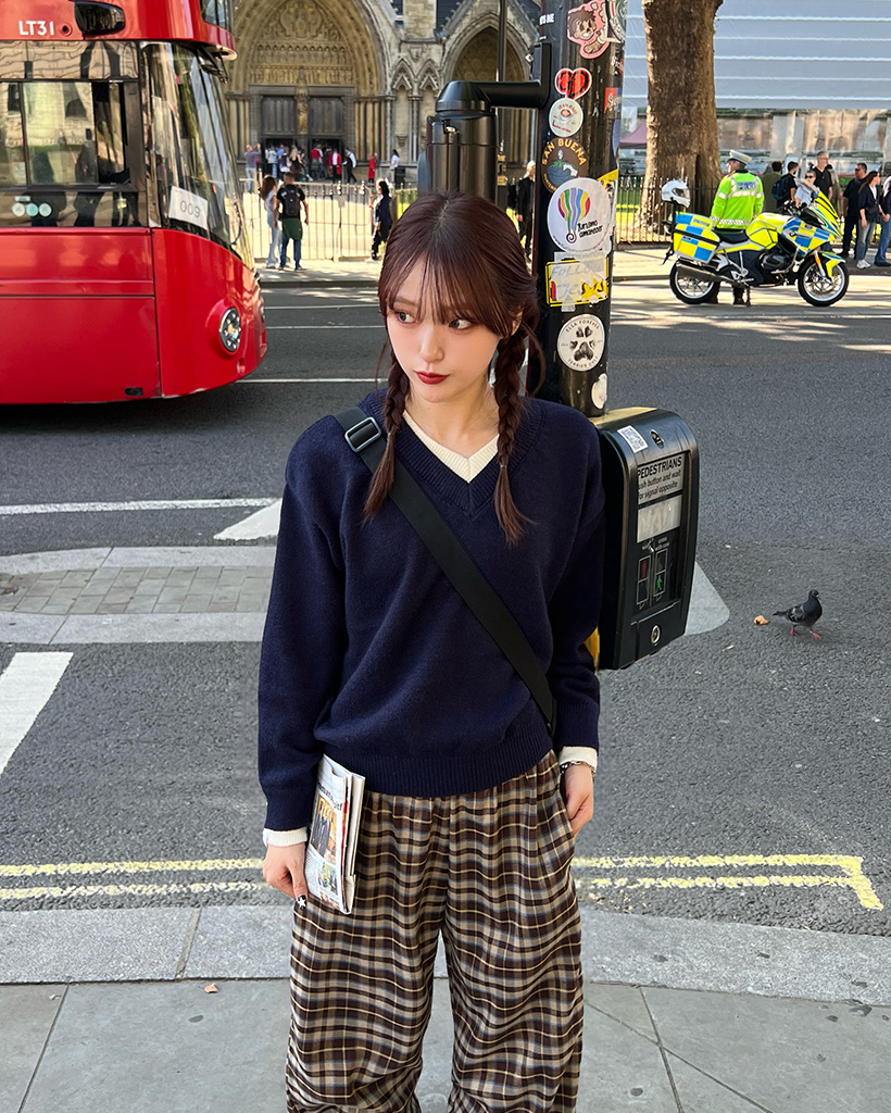 レイヤードVネックニット | ファッション通販サイト NUGU