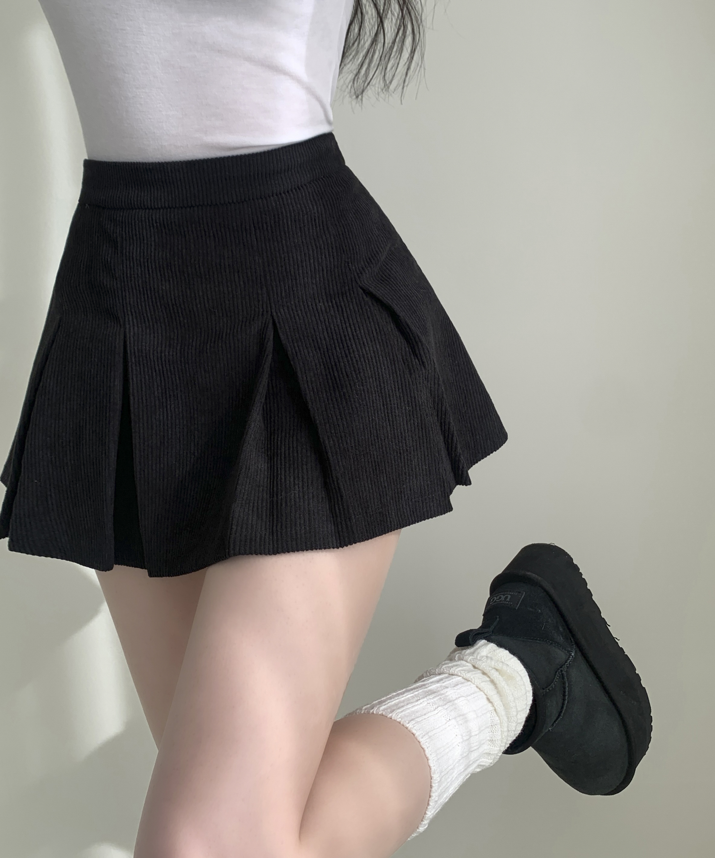 soor ploom enola pinfore コーデュロイスカート　2y soor ploom enola pinfore コーデュロイスカート 2y soor ploom