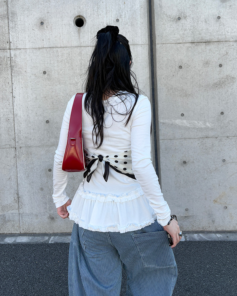 裾フリルロングスリーブTシャツ | ファッション通販サイト NUGU